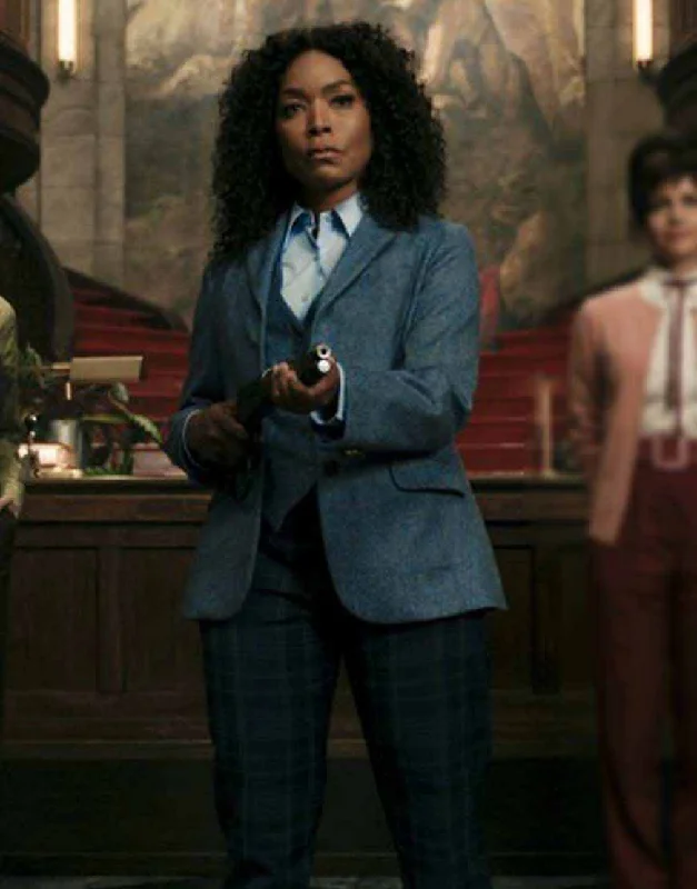 Gunpowder Milkshake Angela Bassett Blazer